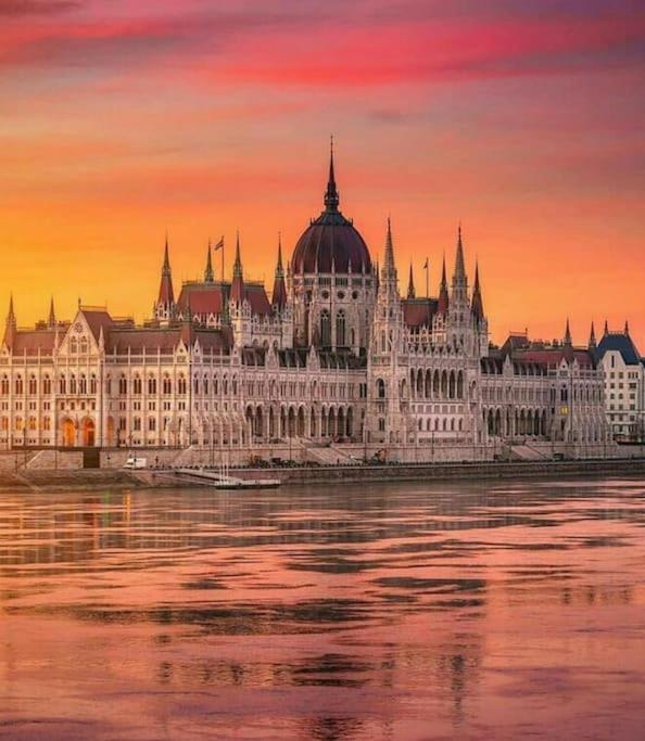 Parisian Soul In The Heart Of Budapeste Exterior foto