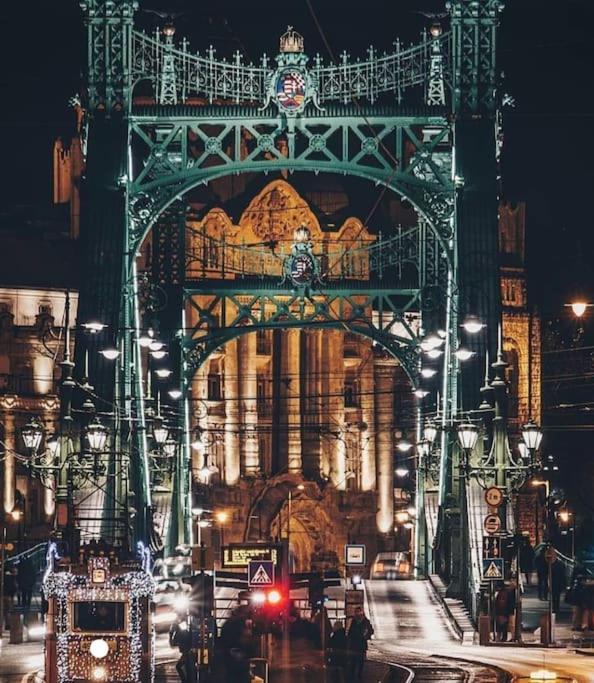 Parisian Soul In The Heart Of Budapeste Exterior foto