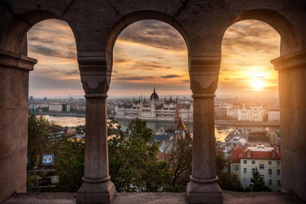 Parisian Soul In The Heart Of Budapeste Exterior foto